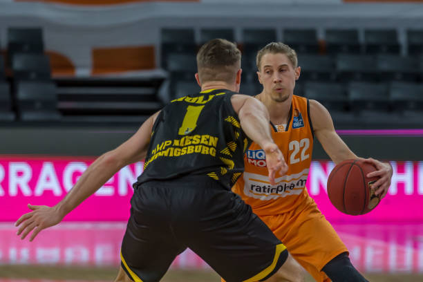 员为代表的 员为代表的